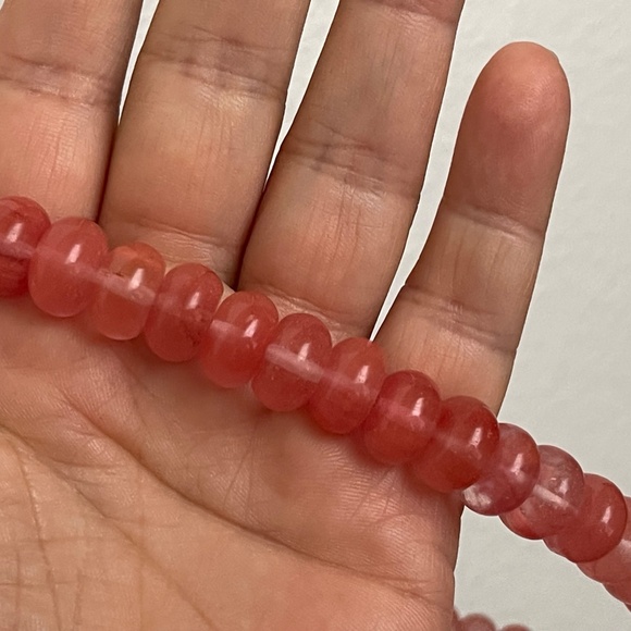 Ann Taylor Necklace Pink Glass Beads, toggle clasp - Picture 5 of 6